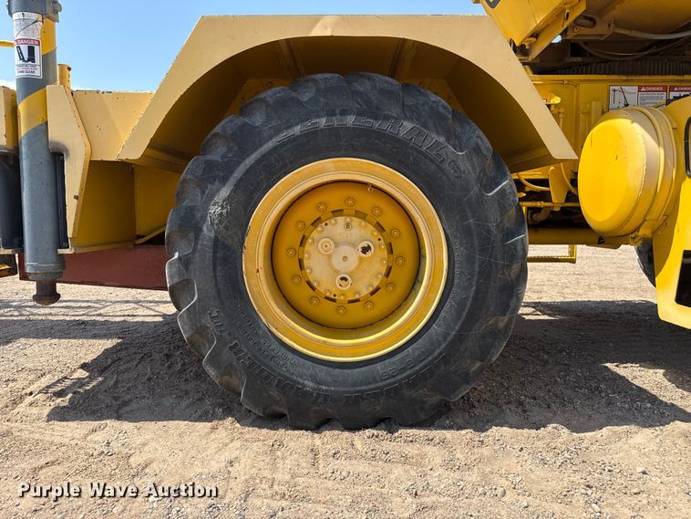 image for item EW4621 2000 Grove RT522B crane