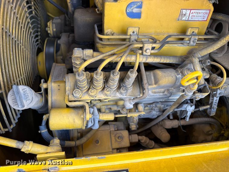 image for item EW4621 2000 Grove RT522B crane