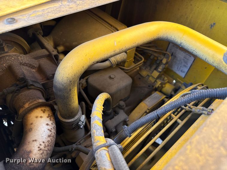 image for item EW4621 2000 Grove RT522B crane