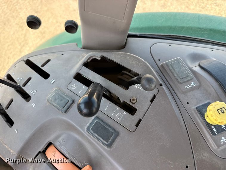 image for item EW4622 2014 John Deere 5085E MFWD tractor
