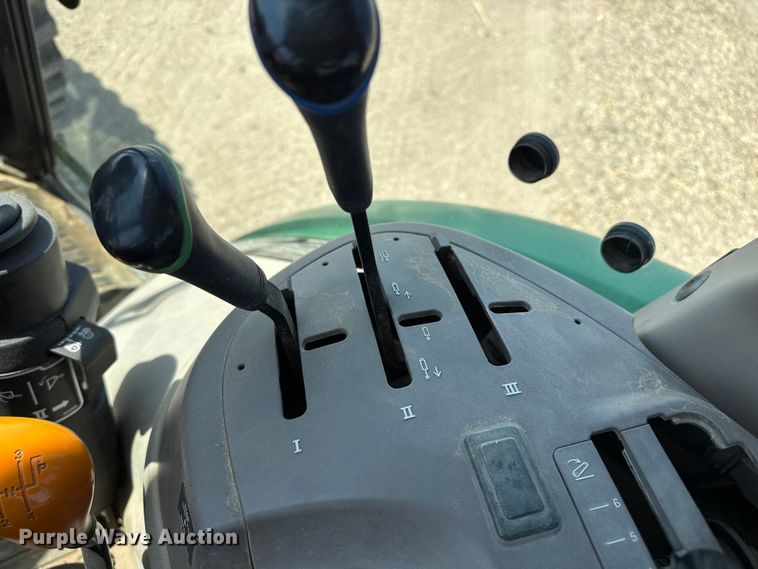 image for item EW4622 2014 John Deere 5085E MFWD tractor