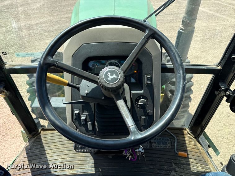 image for item EW4622 2014 John Deere 5085E MFWD tractor