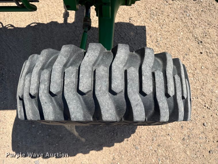image for item EW4622 2014 John Deere 5085E MFWD tractor