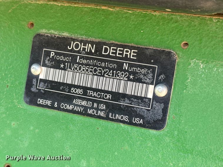 image for item EW4622 2014 John Deere 5085E MFWD tractor