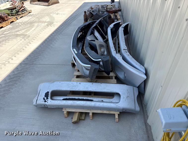 image for item EW4627 front bumpers
