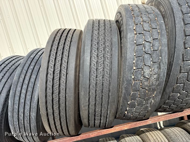 image for item EW4629 (26) tires