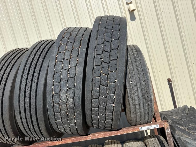image for item EW4629 (26) tires