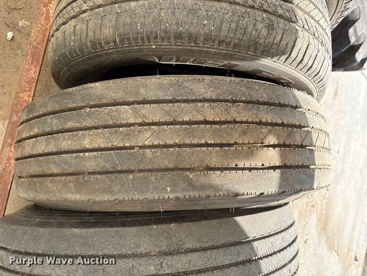 image for item EW4629 (26) tires