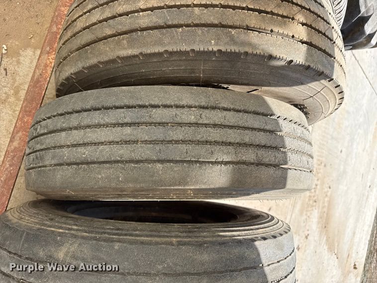 image for item EW4629 (26) tires