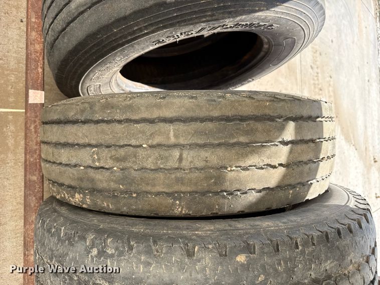 image for item EW4629 (26) tires