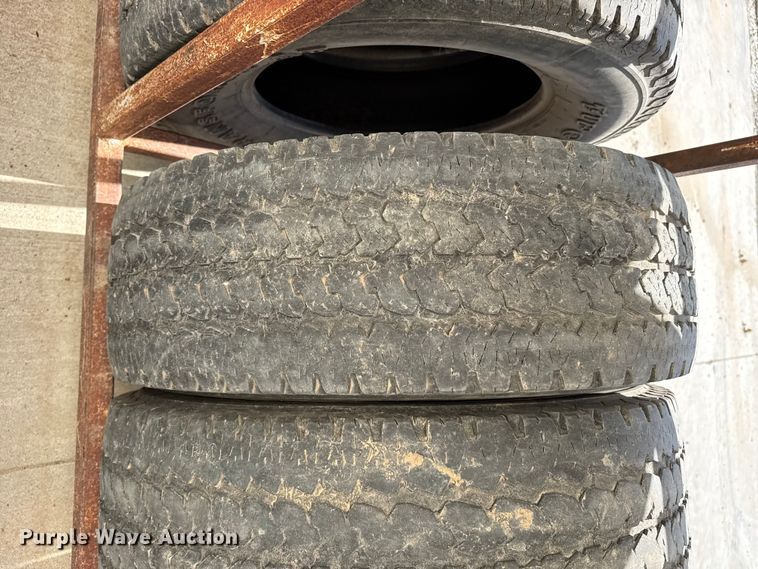 image for item EW4629 (26) tires