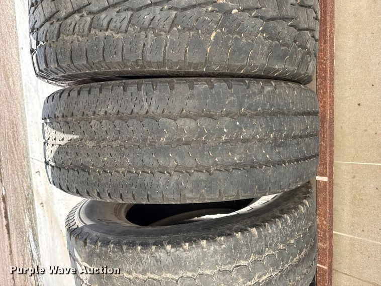 image for item EW4629 (26) tires