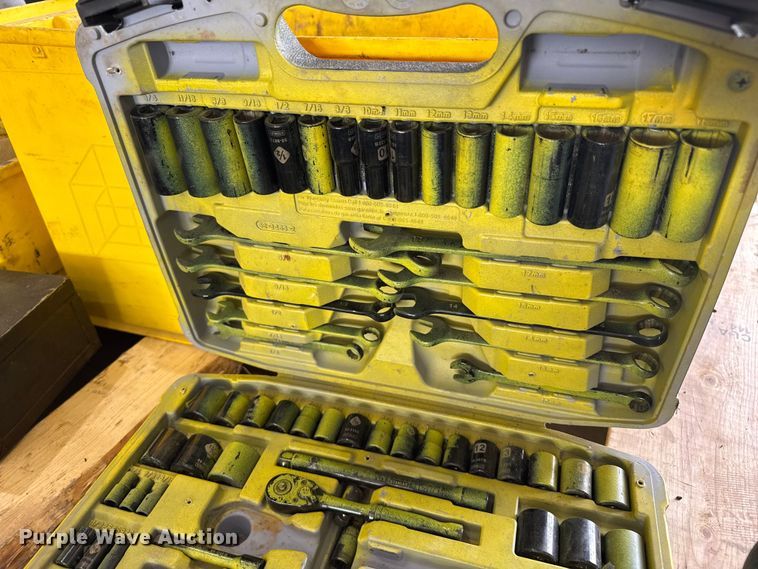 image for item EW4635 Assorted tools