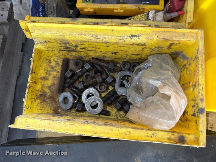 image for item EW4635 Assorted tools