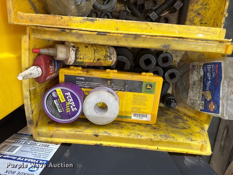 image for item EW4635 Assorted tools