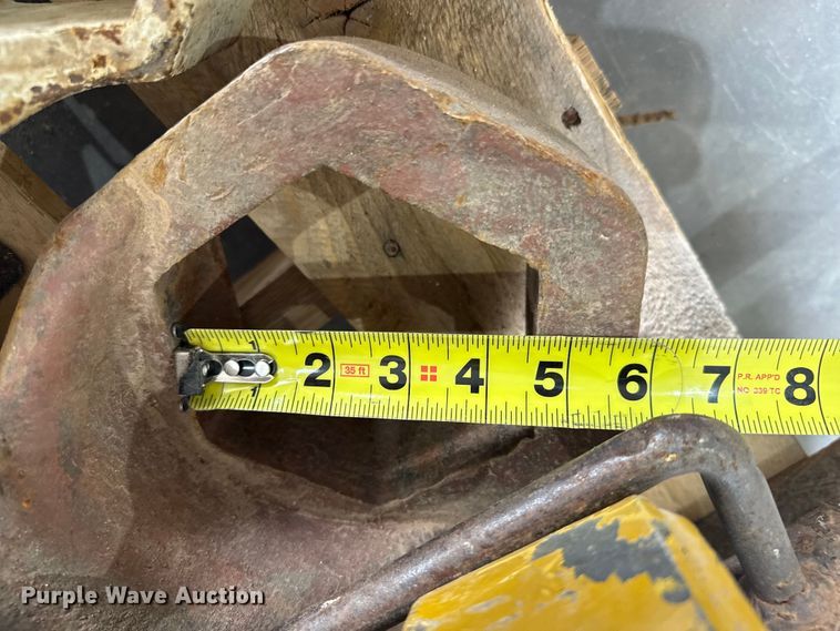 image for item EW4636 Assorted tools