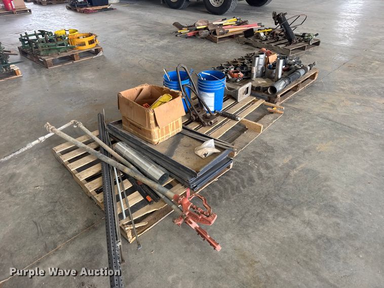 image for item EW4637 Assorted parts