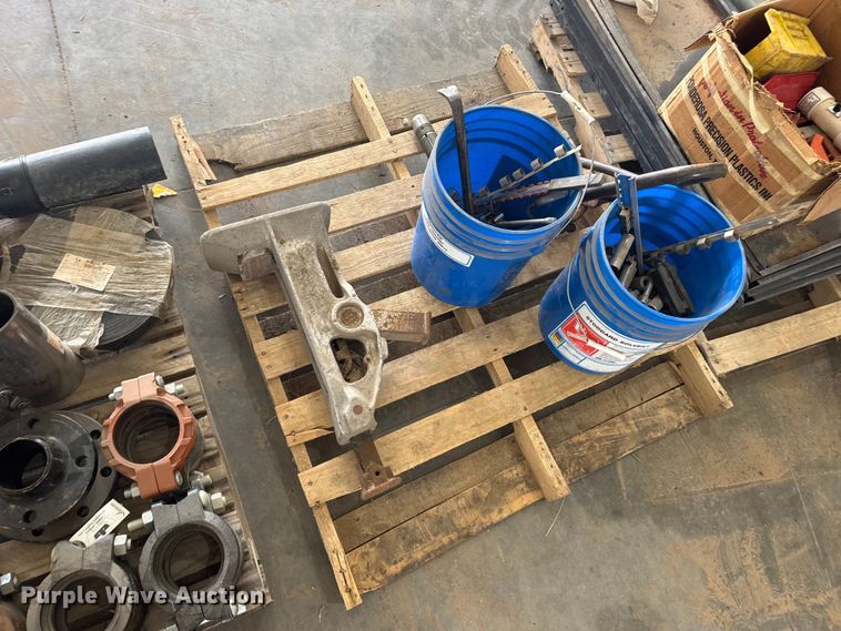 image for item EW4637 Assorted parts