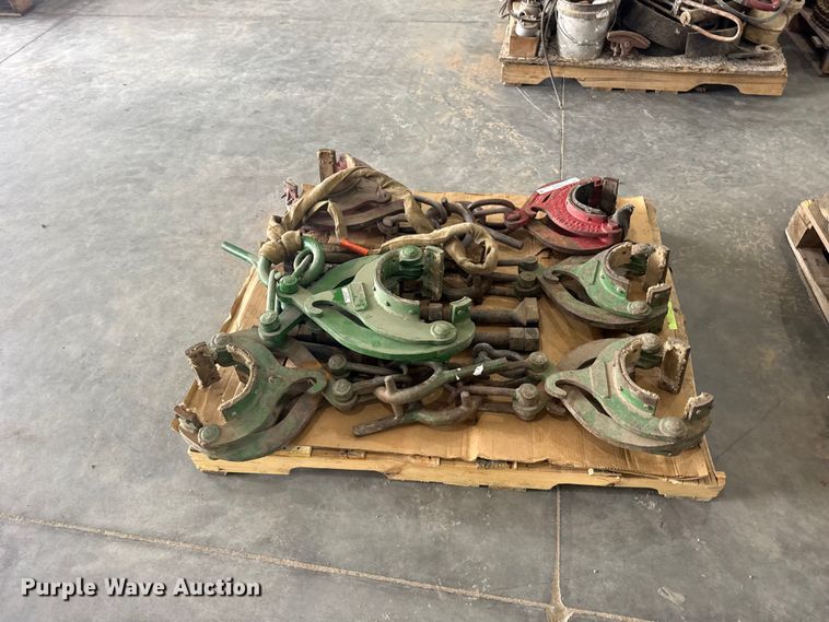 image for item EW4642 Approximately 6 pipe lifting clamps