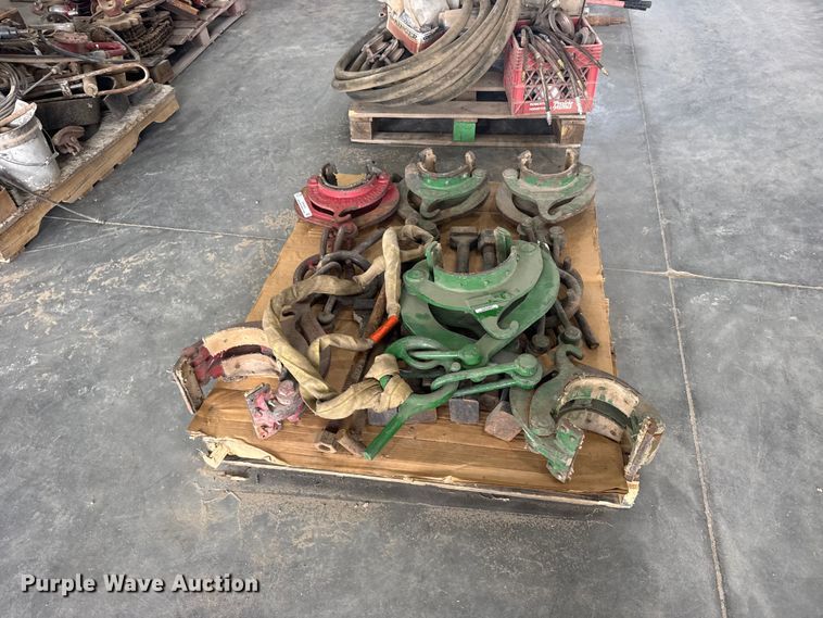 image for item EW4642 Approximately 6 pipe lifting clamps