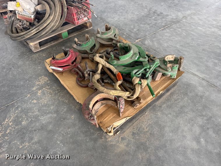 image for item EW4642 Approximately 6 pipe lifting clamps