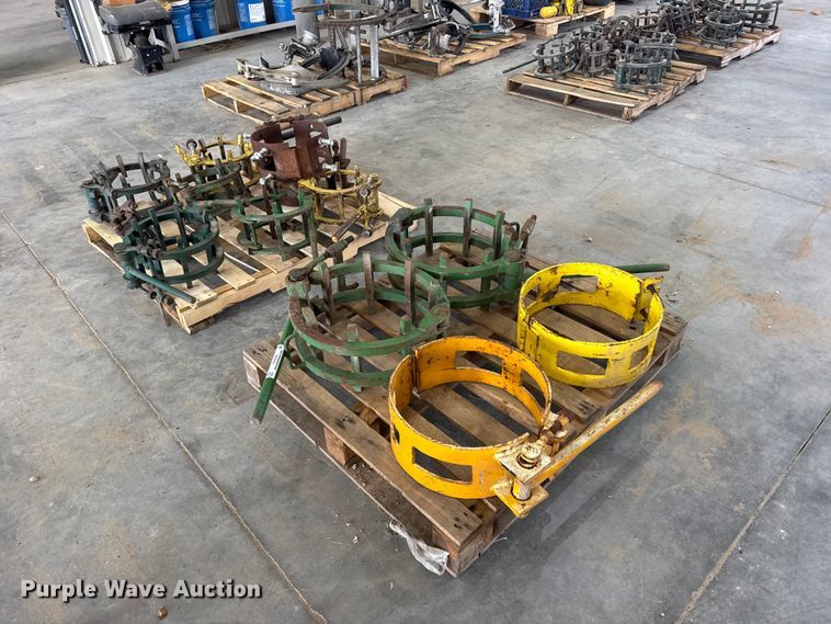 image for item EW4648 Pipe clamps