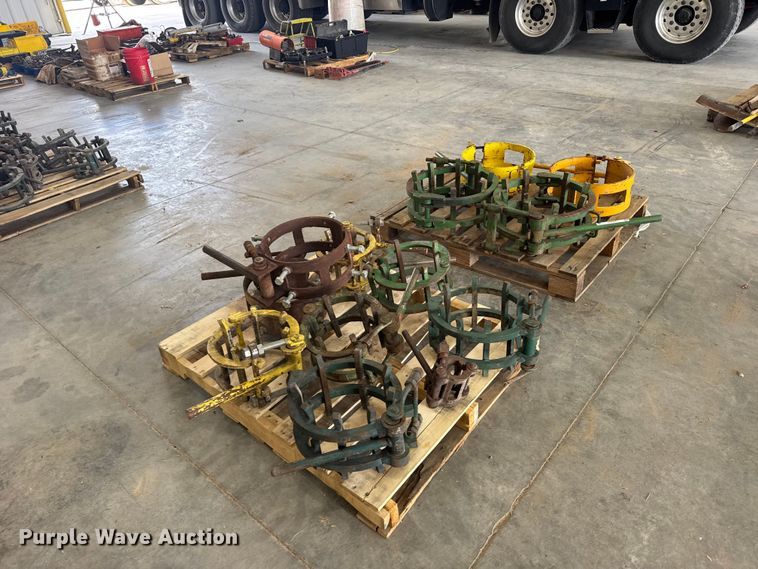 image for item EW4648 Pipe clamps