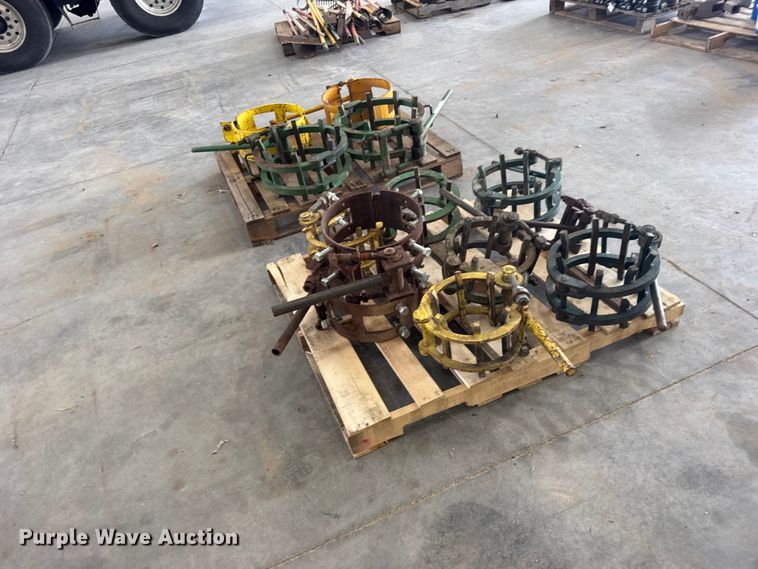 image for item EW4648 Pipe clamps