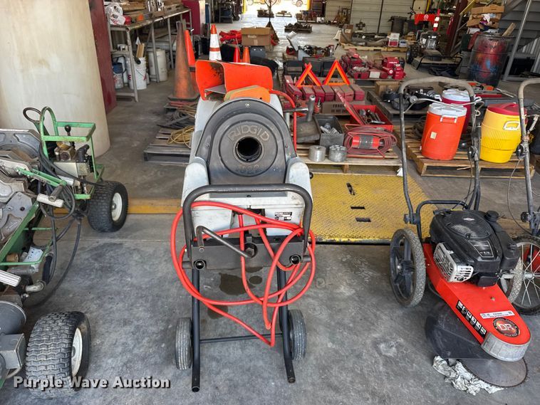 image for item EW4659 Ridgid 1822-1 pipe threader