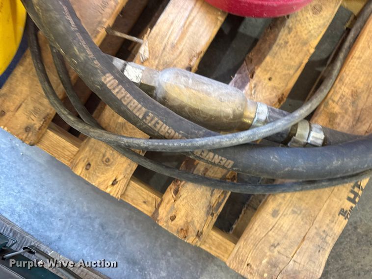 image for item EW4665 Concrete vibrator