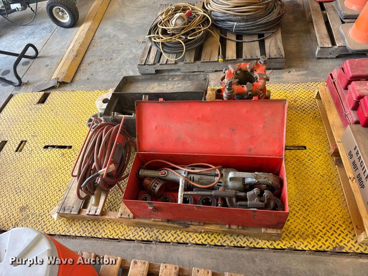 image for item EW4667 Ridgid pipe threader