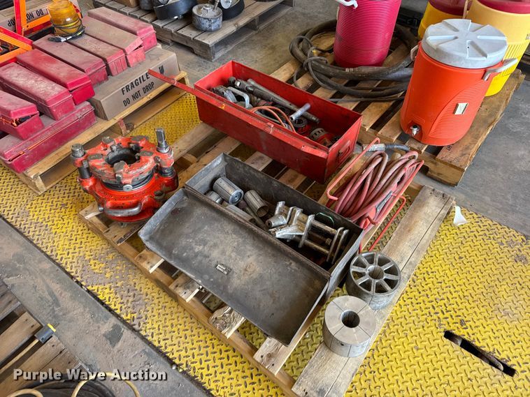 image for item EW4667 Ridgid pipe threader