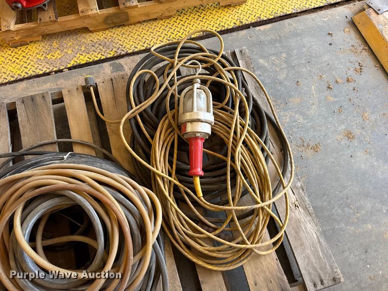 image for item EW4667 Ridgid pipe threader