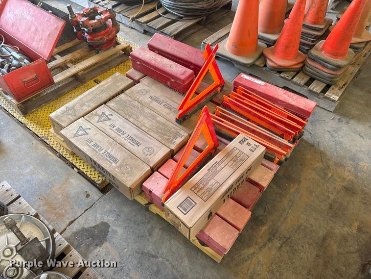 image for item EW4668 Road safety equipment