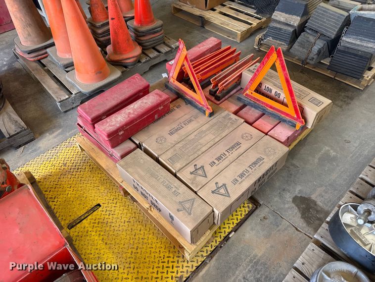 image for item EW4668 Road safety equipment