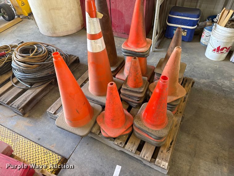 image for item EW4668 Road safety equipment