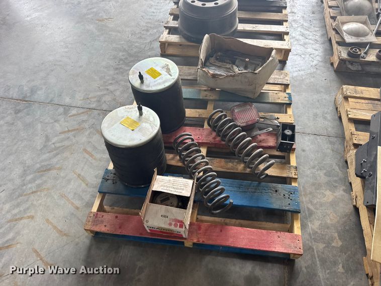 image for item EW4670 Truck parts