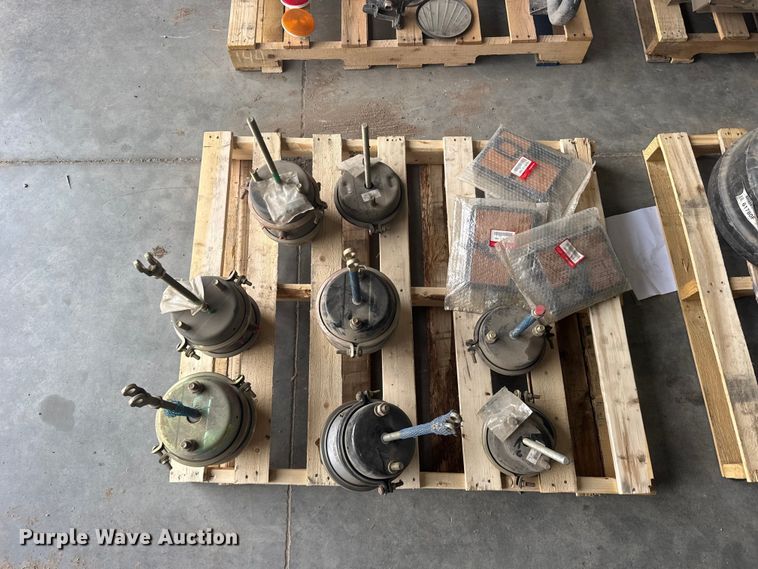 image for item EW4670 Truck parts