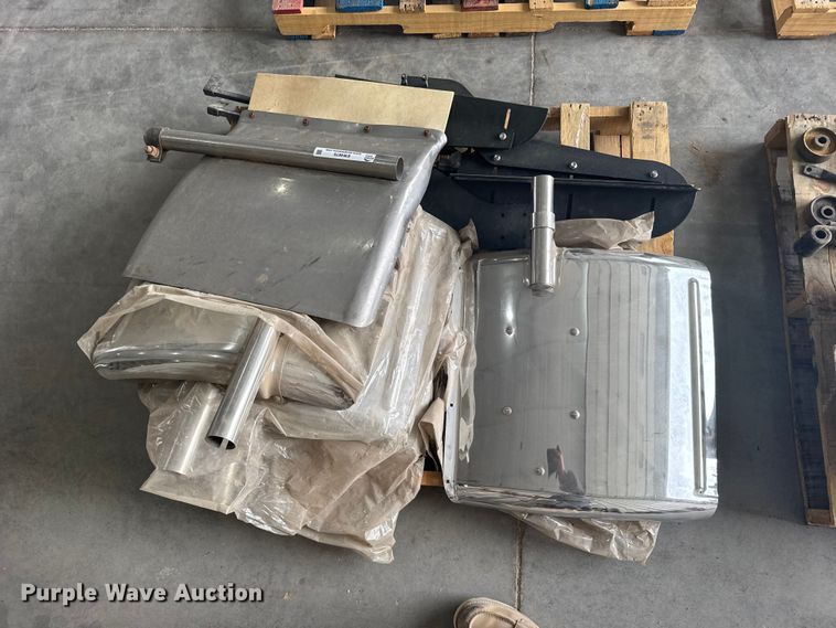 image for item EW4670 Truck parts