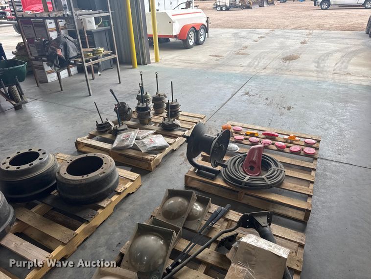 image for item EW4670 Truck parts