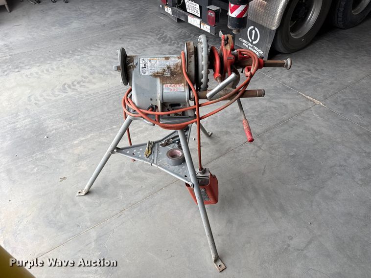 image for item EW4677 Ridgid 300 pipe threader