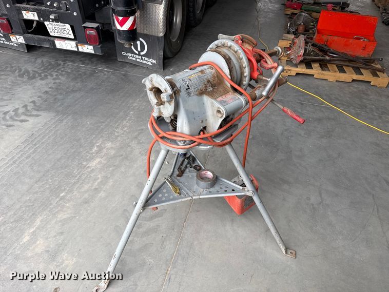 image for item EW4677 Ridgid 300 pipe threader