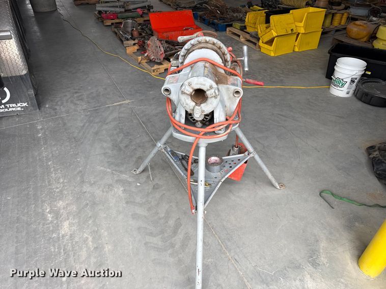 image for item EW4677 Ridgid 300 pipe threader