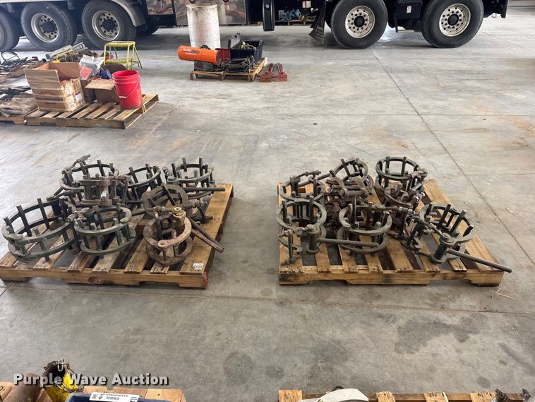 image for item EW4678 Pipe clamps