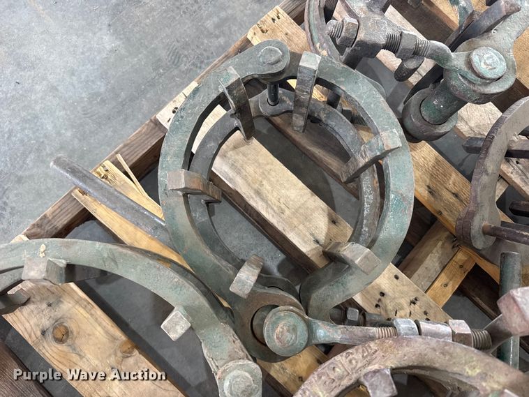 image for item EW4678 Pipe clamps