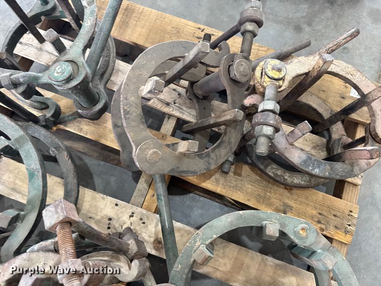 image for item EW4678 Pipe clamps
