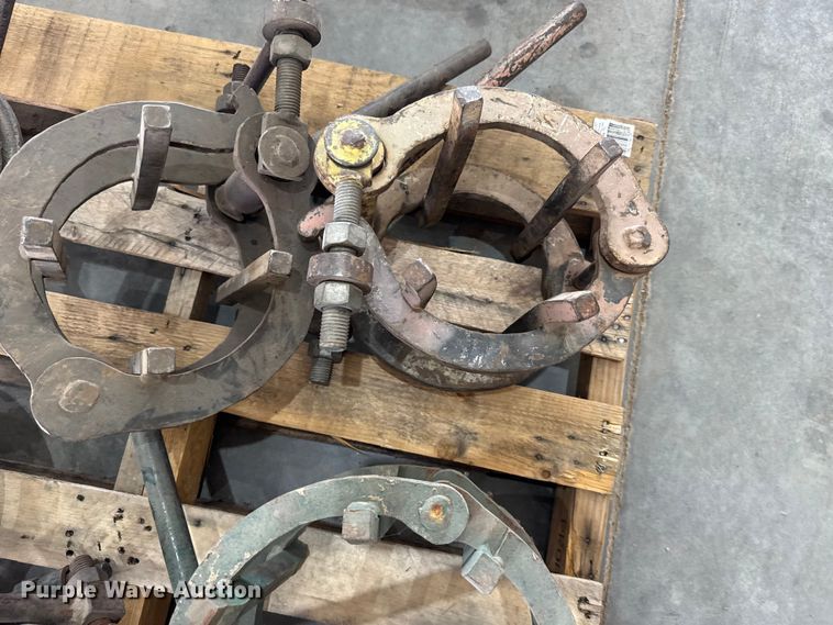 image for item EW4678 Pipe clamps
