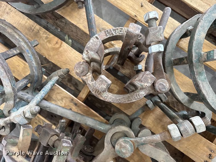 image for item EW4678 Pipe clamps