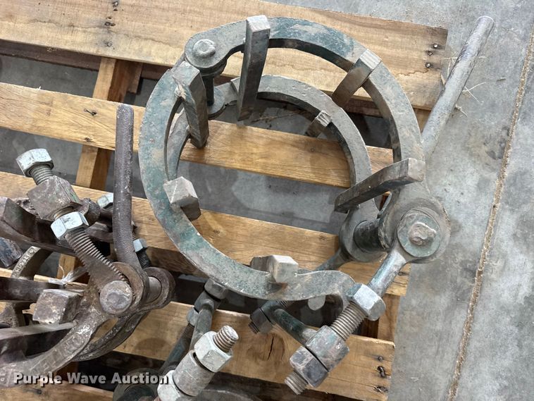 image for item EW4678 Pipe clamps