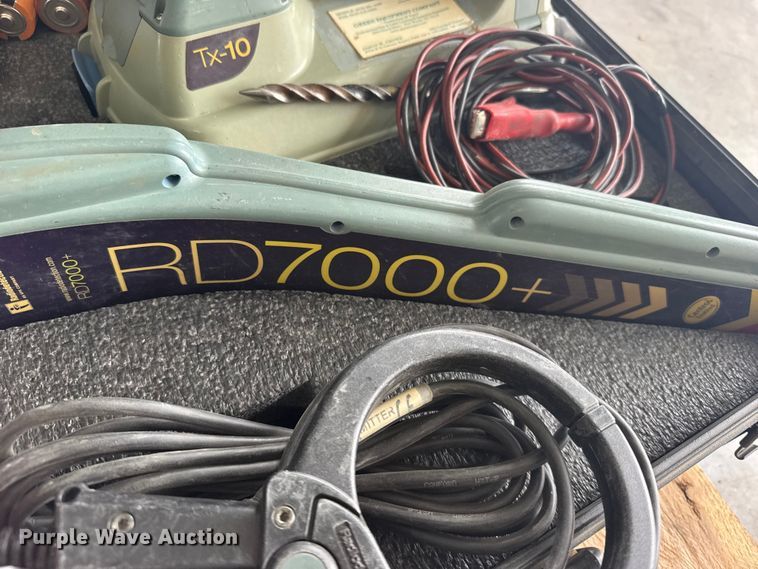 image for item EW4680 (2) Radiodetection RD7000+ locator